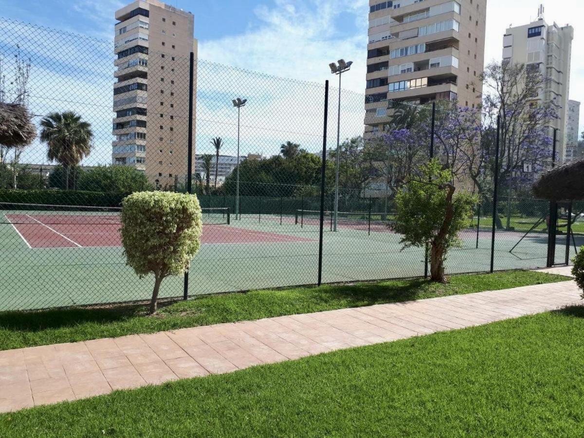 Exclusive Beachfront Apartment Torremolinos - Pool - Paddle - Tenis - Wifi - Central Aircon Kültér fotó